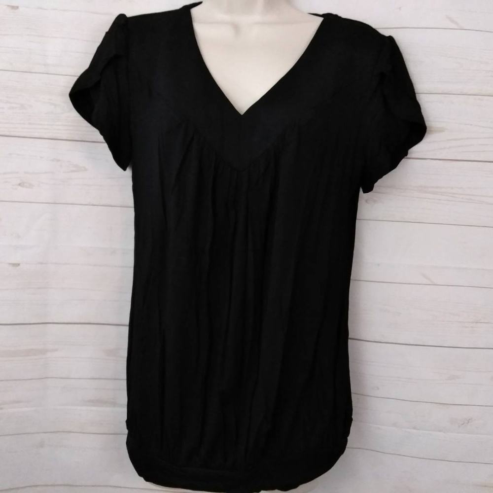 Bepei NWT Black V Neck Short Sleeve Top